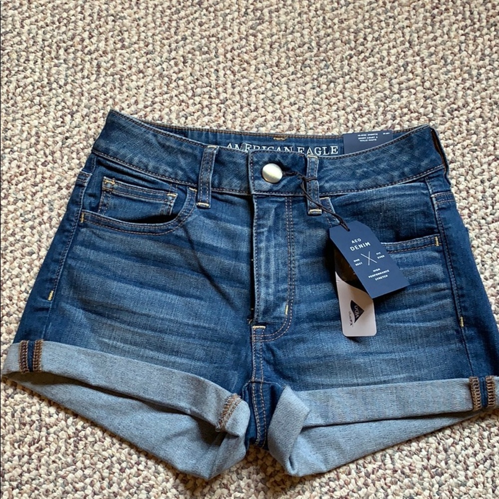 AEO hi-rise shortie medium wash jeans size 2